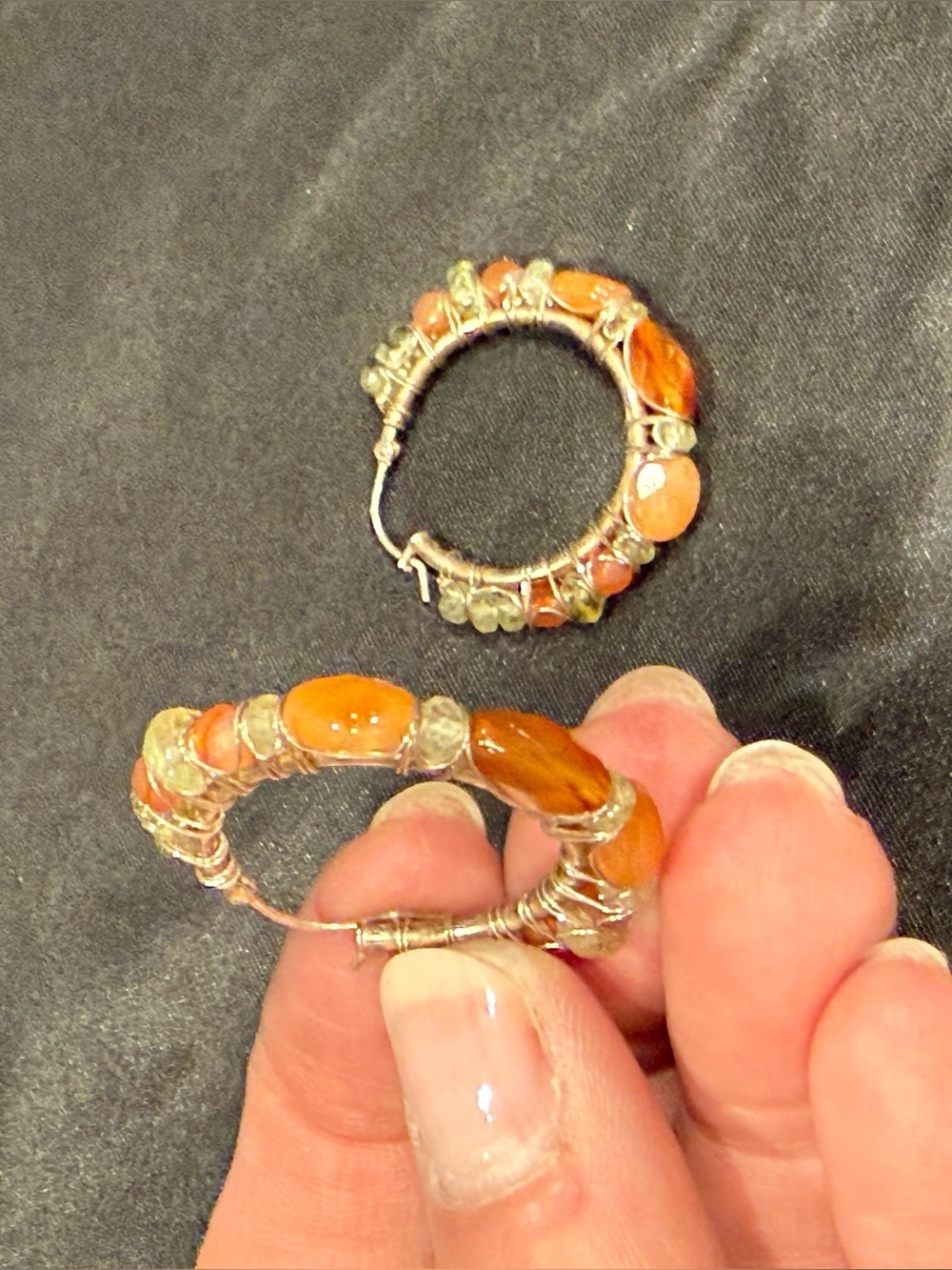 Boho Wire Wrapped Hoop Earrings Orange Carnelian & Peridot Crystals Silver Tone - Picture 7 of 8